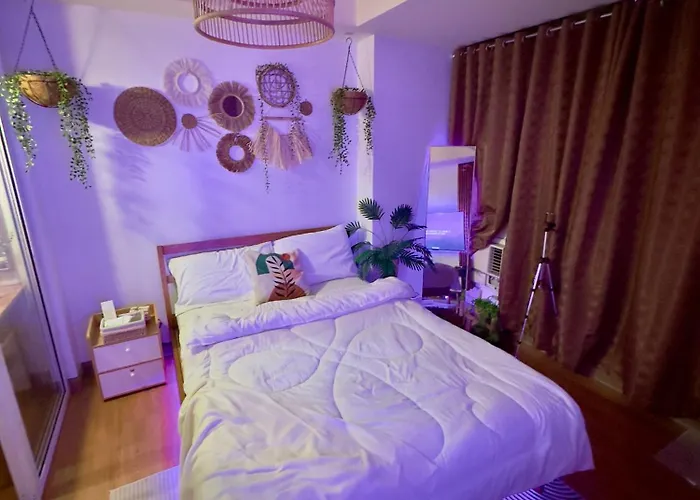 Cityscape Staycation By H&b Manilla